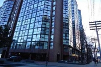 705 King St W