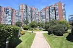 705 King St W